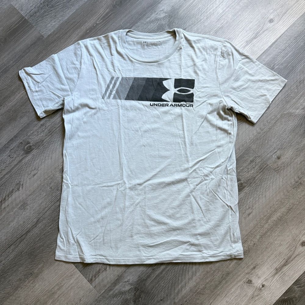 Under Armour Performance Apparel Logo Graphic Tee Gray Large